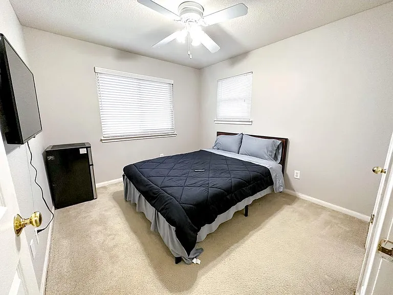 11321 Avering Ln — Photo 17