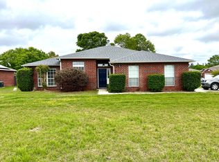 6794 Lauren Trace Ct, Milton, FL 32570