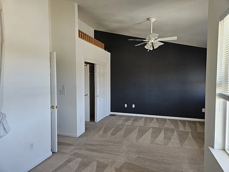 1927 Halfmoon Cir — Photo 12