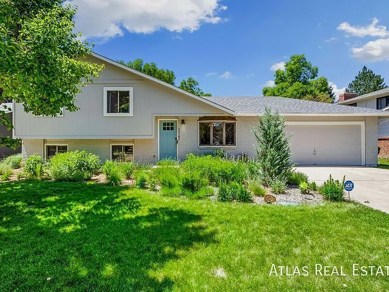 3243 Pepperwood Ln — Photo 2