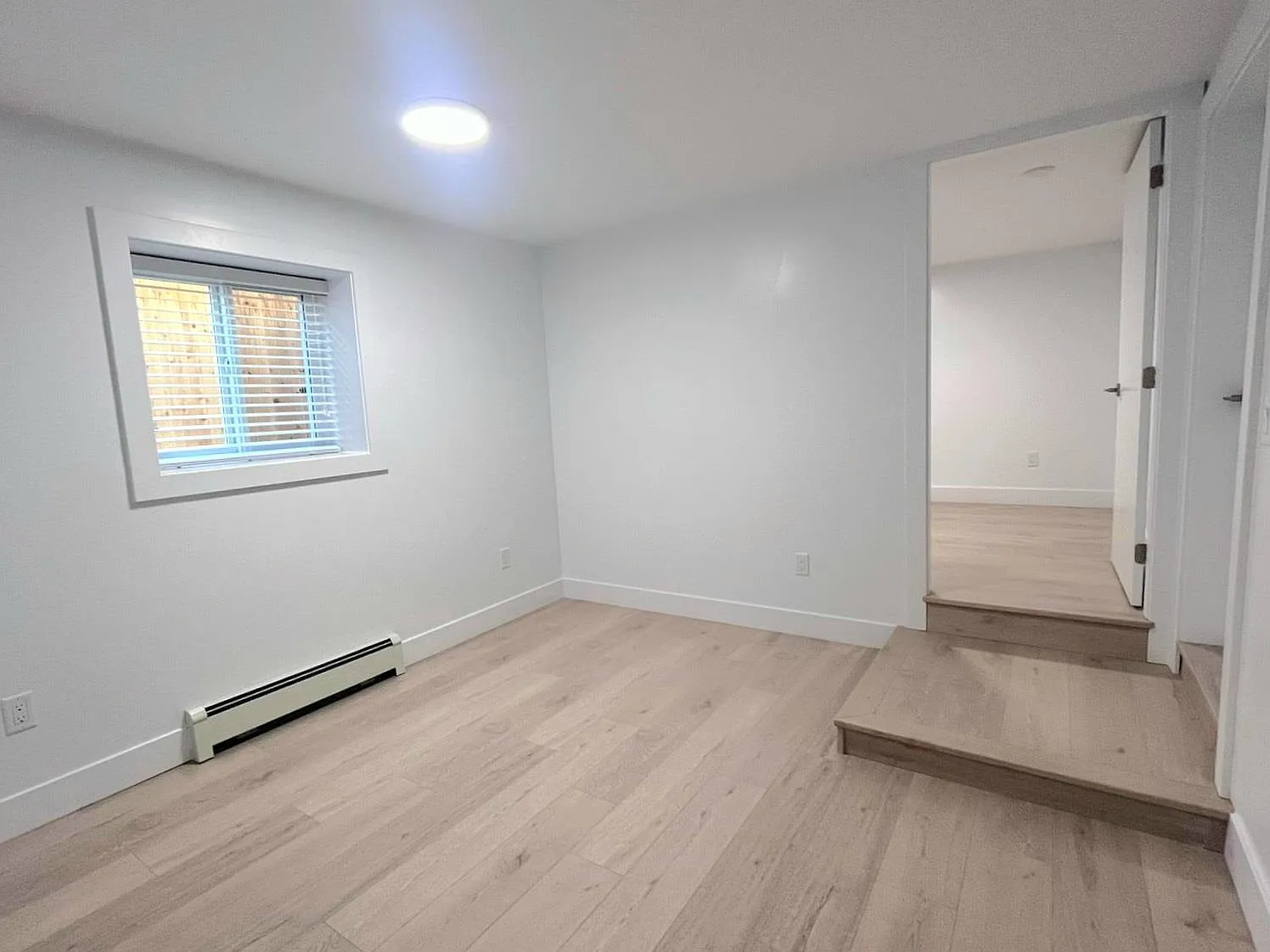 2 bed, 670 sqft, $2,300 — Photo 4
