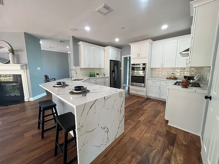 10410 Laurel Hill Cv — Photo 8