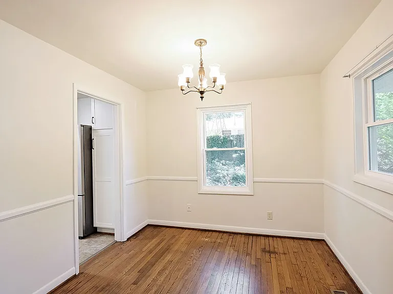 140 W Park Dr — Photo 4