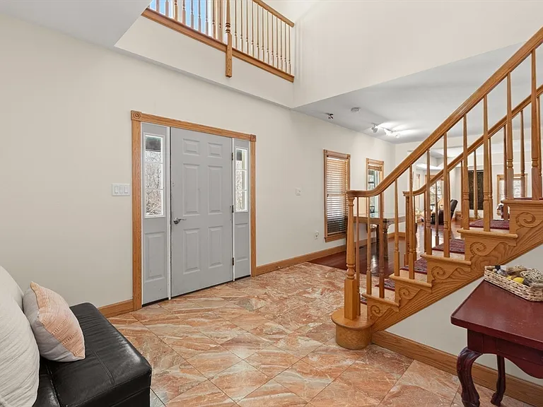 25 Pleasant St — Photo 6