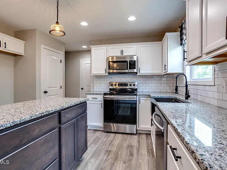 7936 Poplar Grove Ln — Photo 8