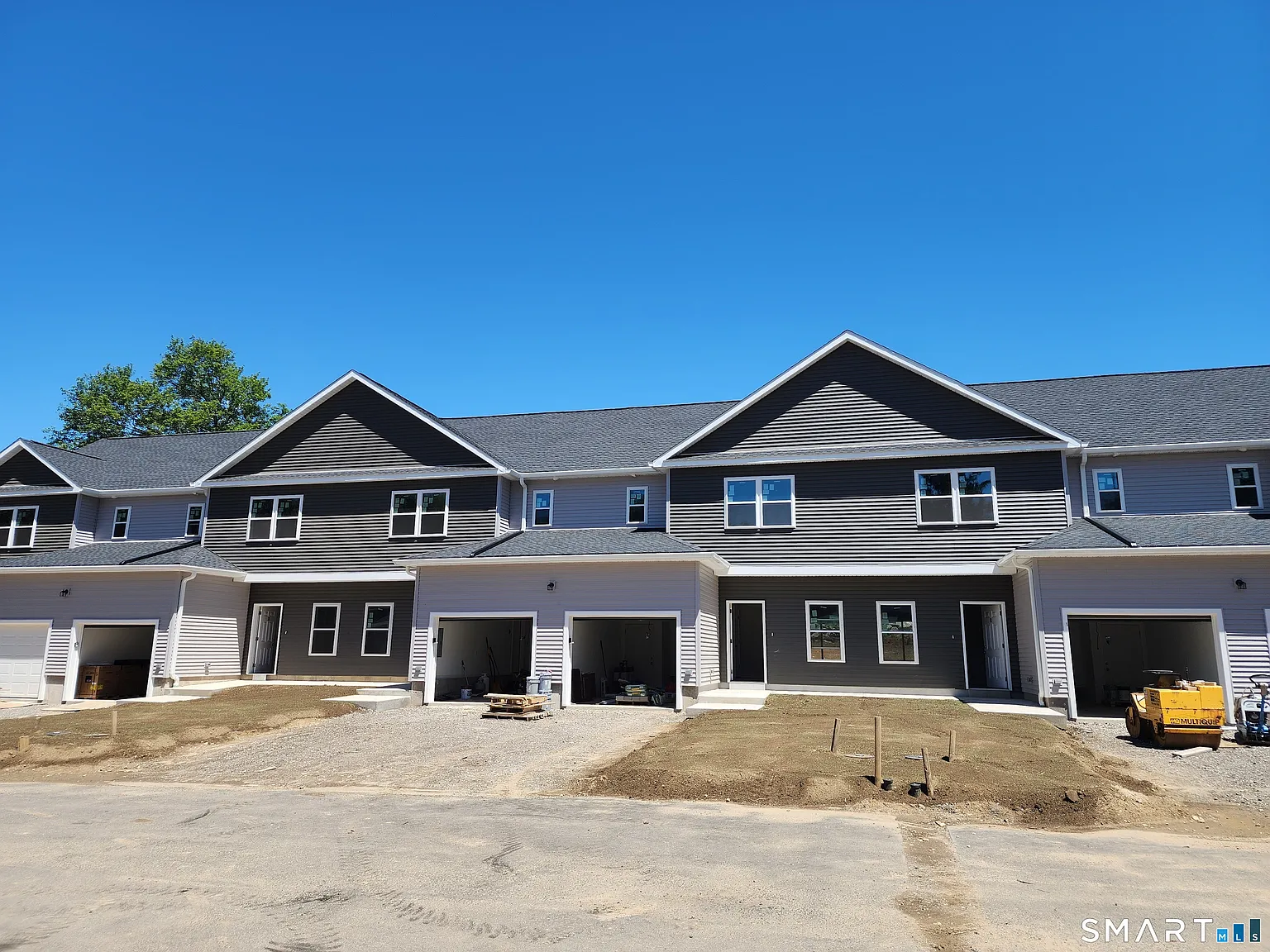 2 bed, 1.5 bath, 1593 sqft, $2,500 — Photo 1