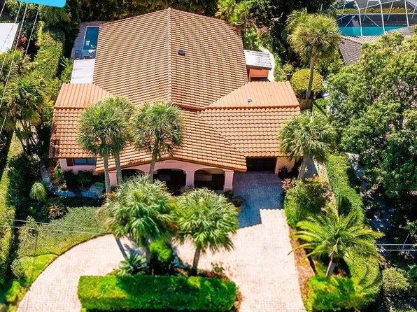 708 NW 6th Dr, Boca Raton, FL 33486