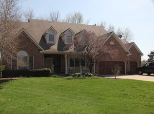 2632 Regency Ct, Naperville, IL 60565
