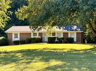 1960 Feathers Chapel Rd, Blountville, TN 37617