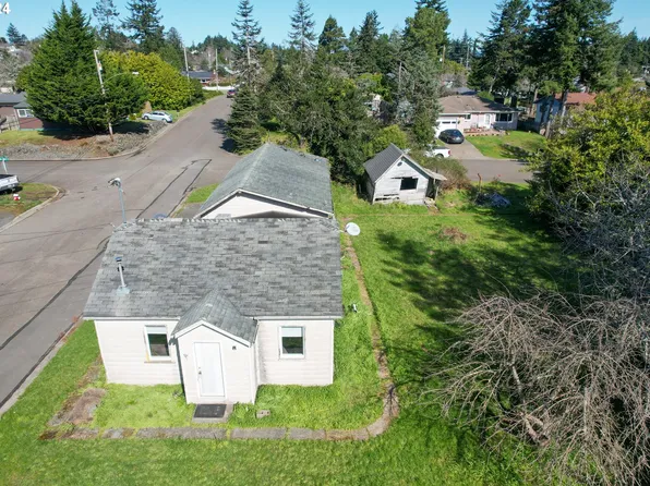 3319 Myrtle St, North Bend, OR 97459