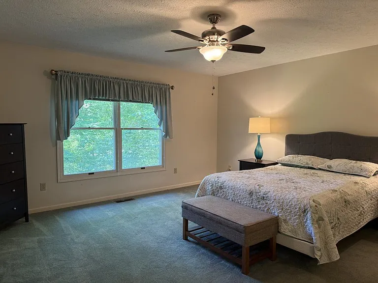 596 Forest Creek Dr — Photo 13