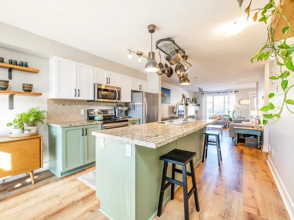 1198 Village Green Way, Squamish, BC V8B 0R7