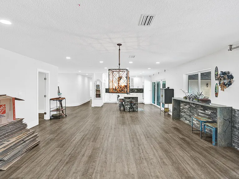 343 Layne Blvd — Photo 25
