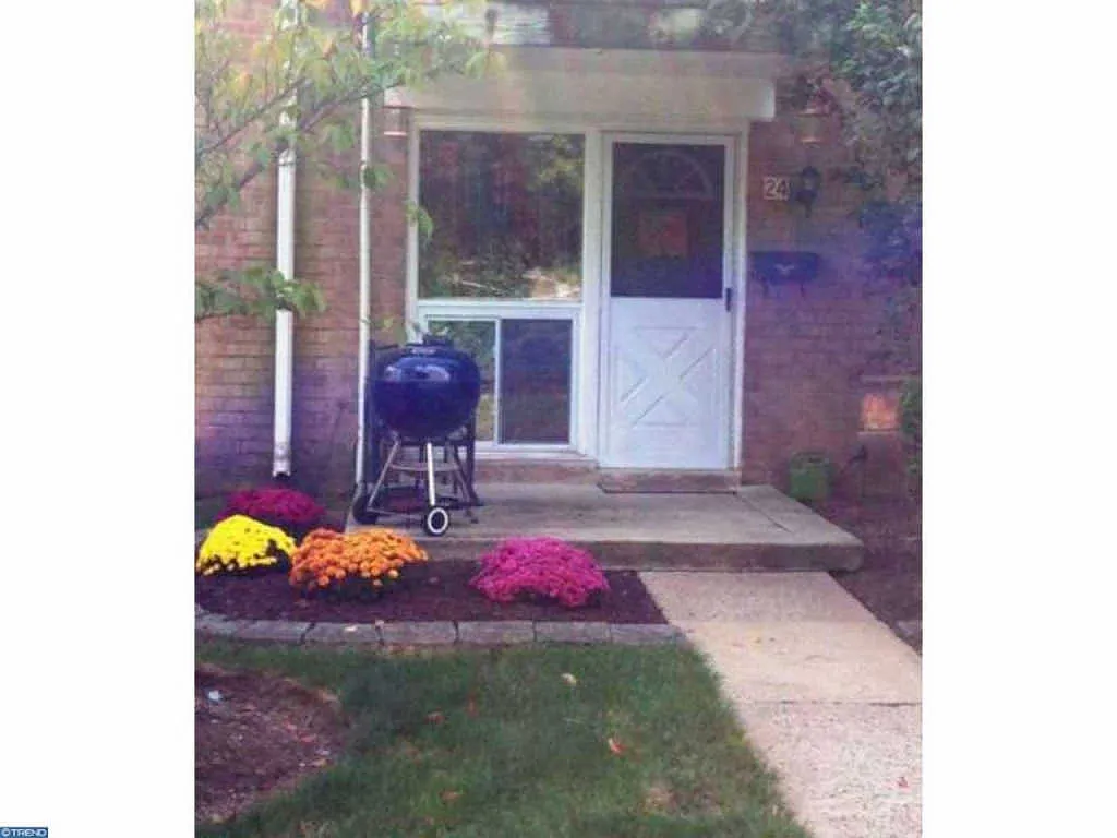 885 York Rd APT 24C photo 1