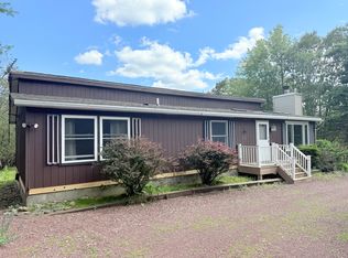 312 Midland Ct, Albrightsville, PA 18210
