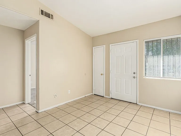 3873 Soda Springs Dr — Photo 5
