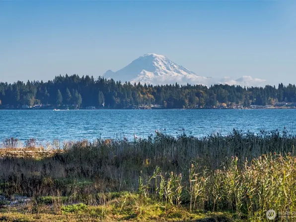 5208 Illahee Road NE, Bremerton, WA 98311