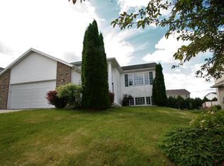 4434 Savannah Dr NW, Rochester, MN 55901