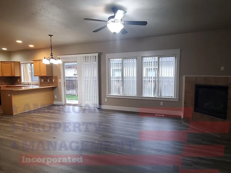 2839 N Jeremy Ave — Photo 3