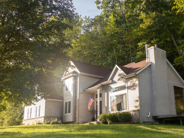 8824 Grand River Dr SE, Ada, MI 49301