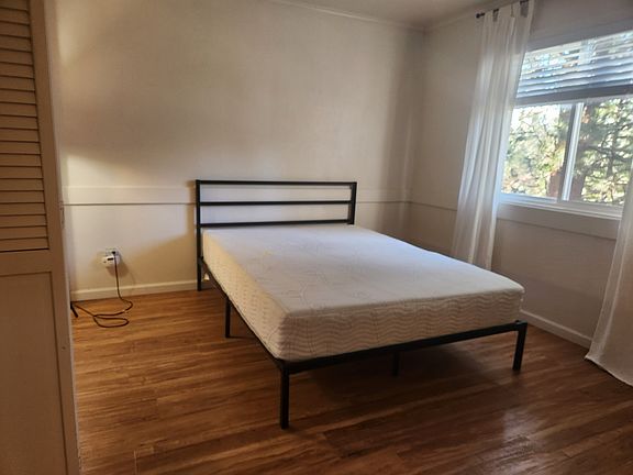 4th image of 872 Tanager St Unit 9