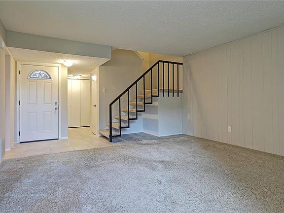 4th image of 3108 E Park Dr