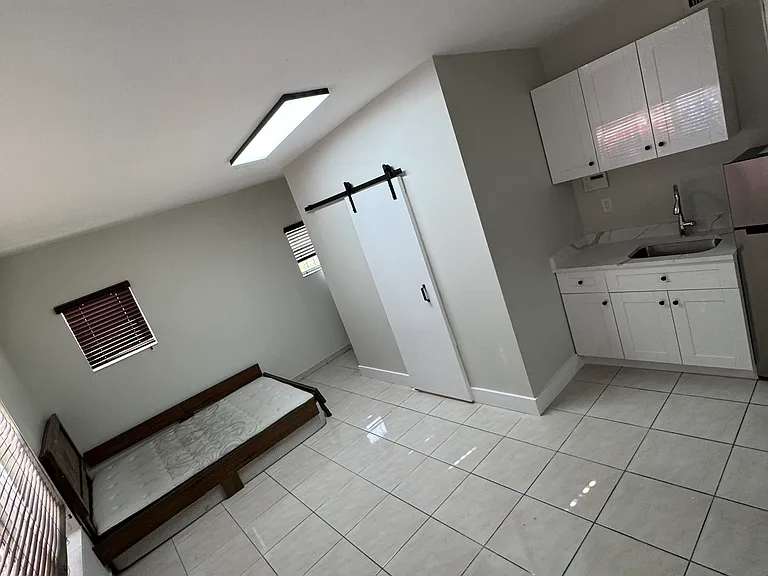 721 NW 12th Ct #1 — Photo 1