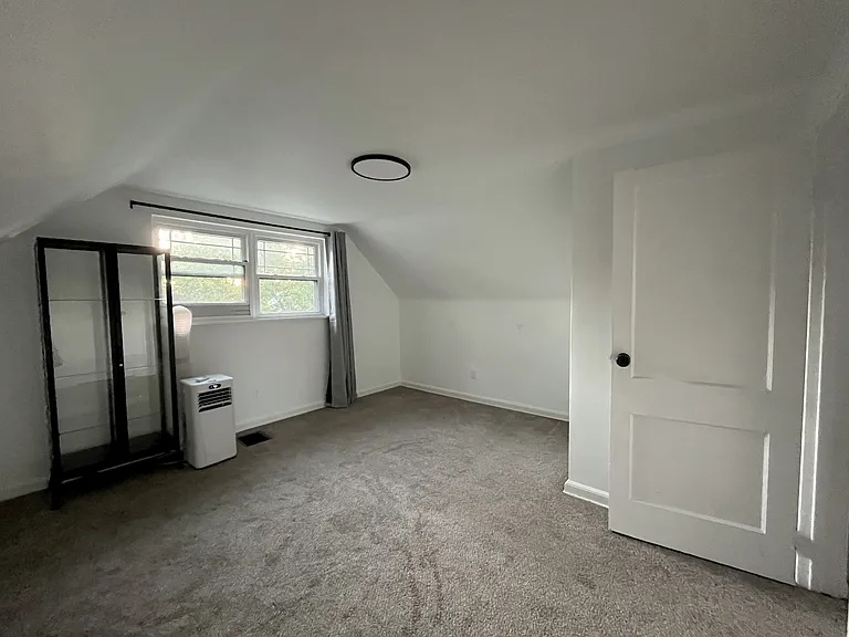 8380 Wicklow Ave — Photo 18