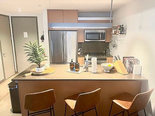 2nd image of 8 Spruce St APT 14L