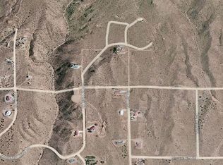 8800 Loma Vista Rd, Apple Valley, CA 92308