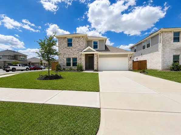 2425 E Heritage Dr, Dayton, TX 77535