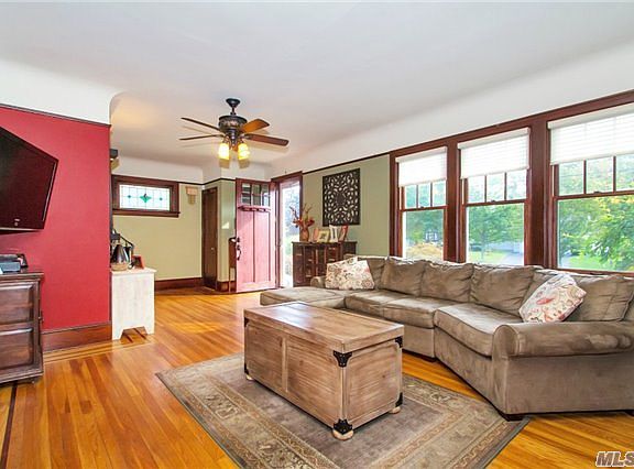 3rd image of 519 Lombardy Blvd