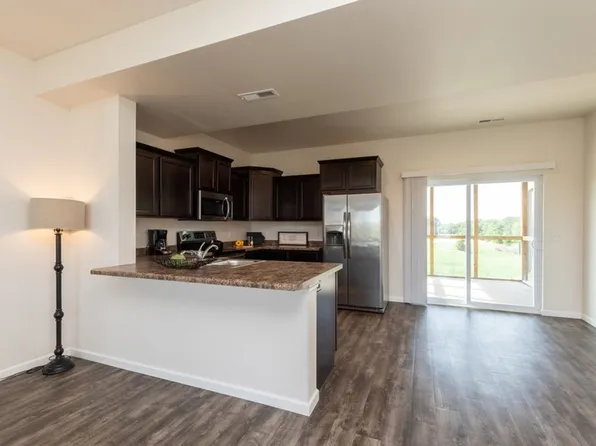 Dahnovan Estates, 1130 Lily Ln #1136, North Liberty, IA 52317