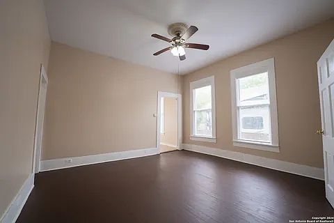 3rd image of 622 W Russell Pl APT 1