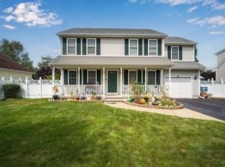 12 Naismith St, Springfield, MA 01104