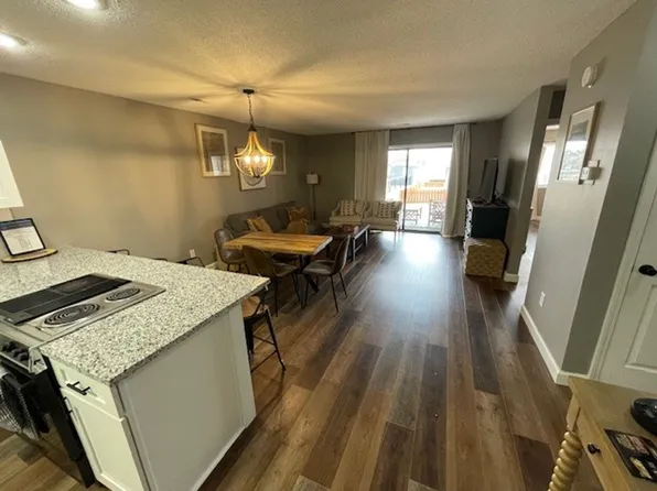 193 Avondale Dr APT 1, Branson, MO 65616