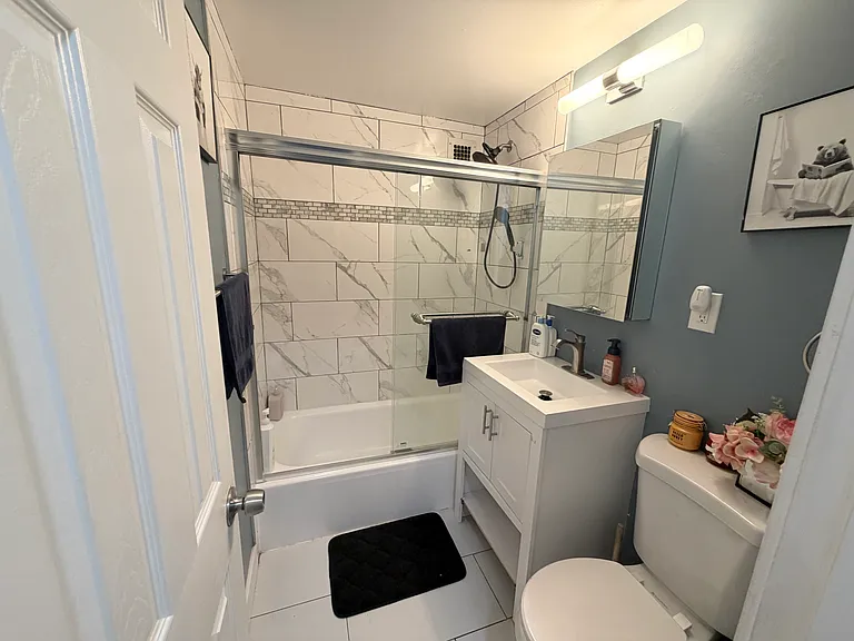 1301 Delaware Ave SW — Photo 4