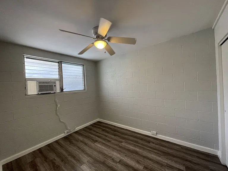 1148 Wilder Ave — Photo 6