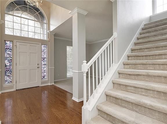 3rd image of 1700 Canyon Edge Dr