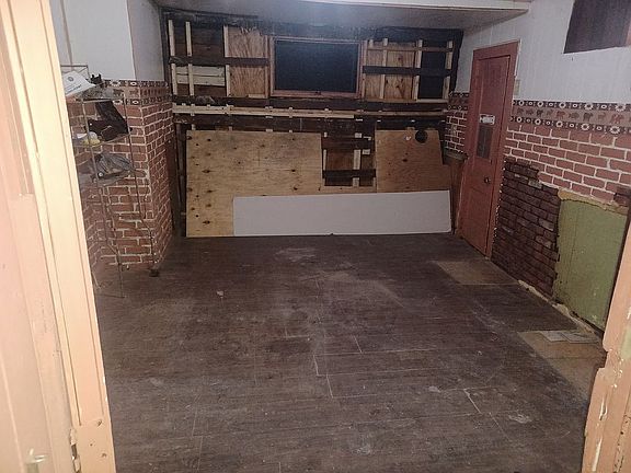 3rd image of 1653 8th St