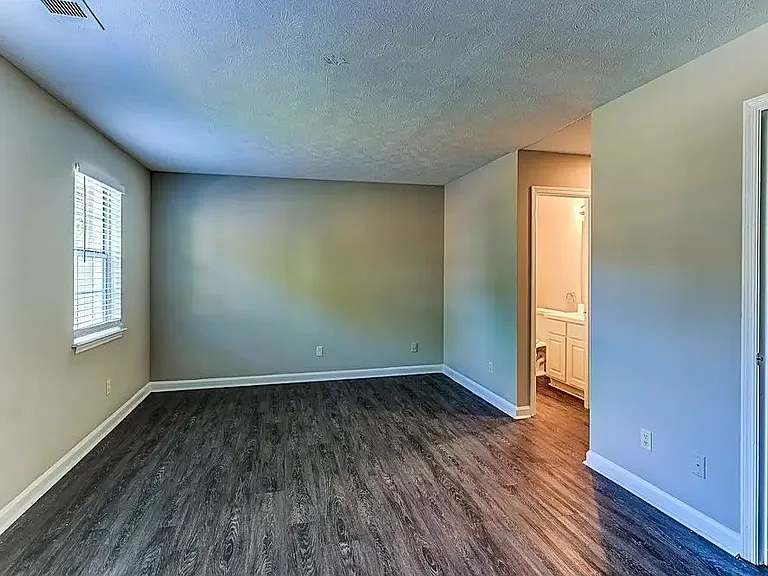 3494 Creekview Pl — Photo 4