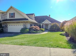 1790 Stone Hill Dr, York, PA 17402