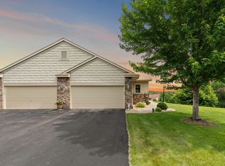 1259 Highridge Ct E, Maplewood, MN 55109