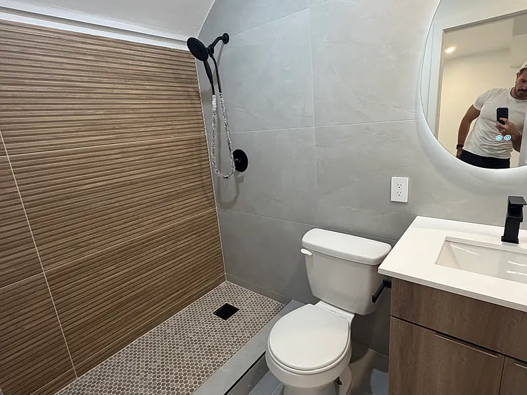 1301 NE 13th Ave #4 — Photo 8