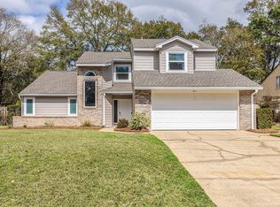 211 Bayberry Dr, Niceville, FL 32578