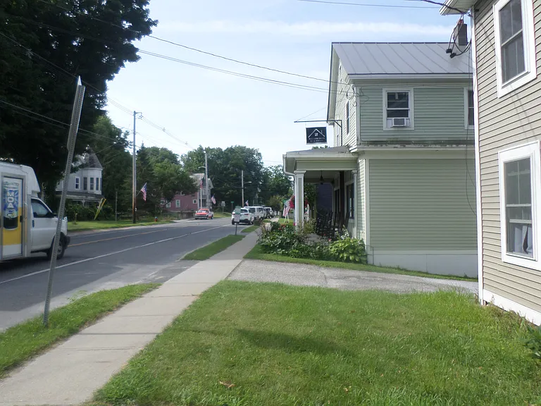 52 S Main St #B — Photo 10