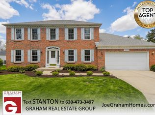 1025 Stanton Dr, Naperville, IL