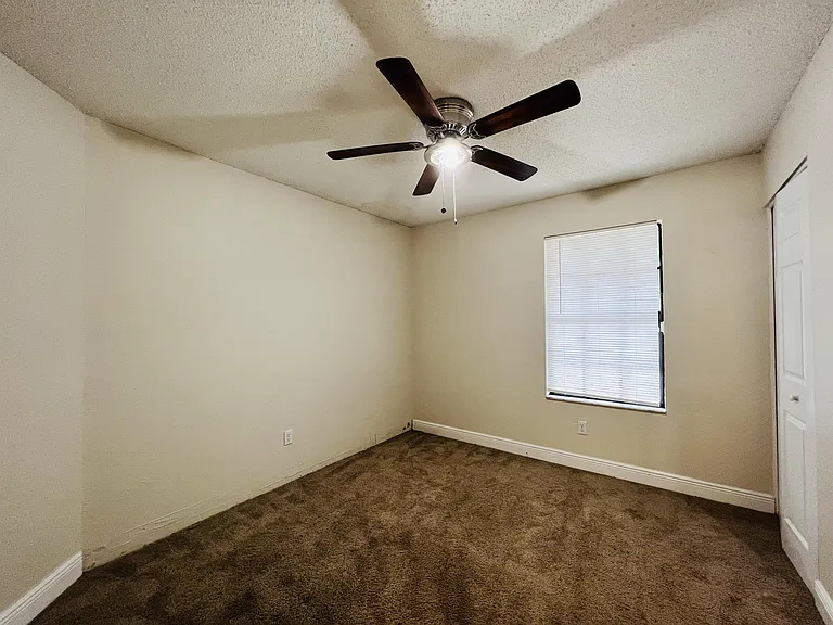 612 Sherwood Oaks Cir — Photo 8