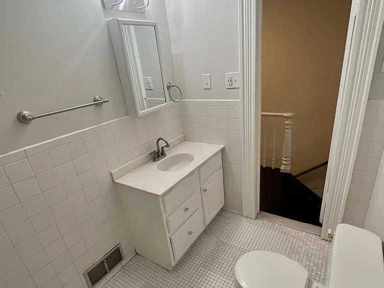 497 Averill Ave — Photo 11