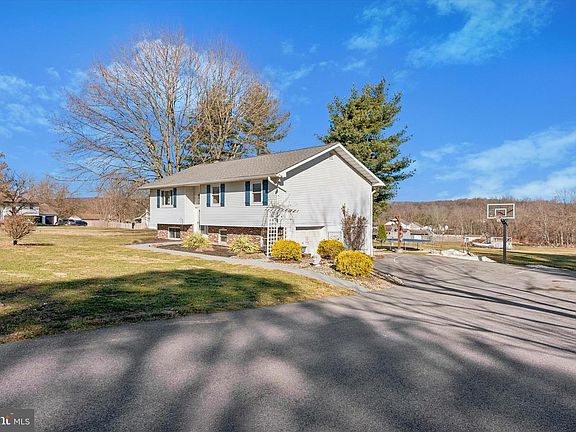 2nd image of 210 Valley Green Dr
